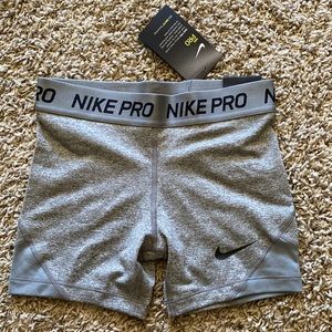 Nike pro girls grey